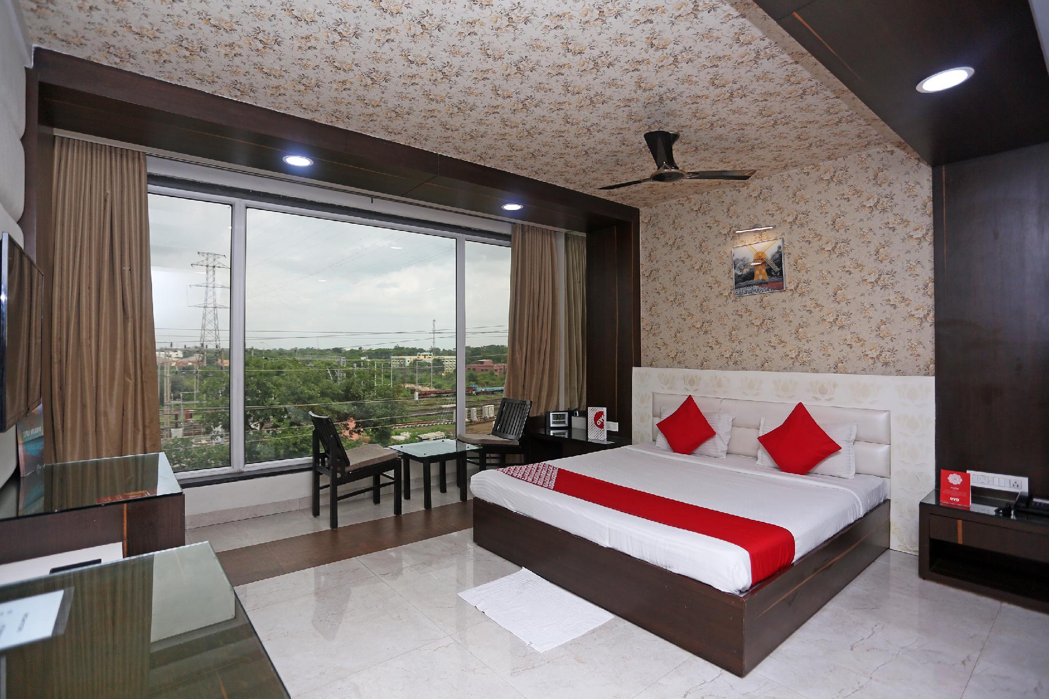 HOTEL TILAK 13/32