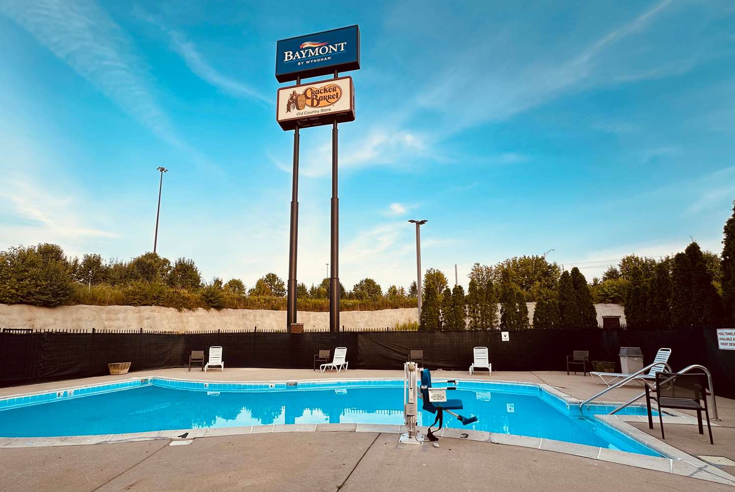 Baymont By Wyndham Indianapolis South 25/40