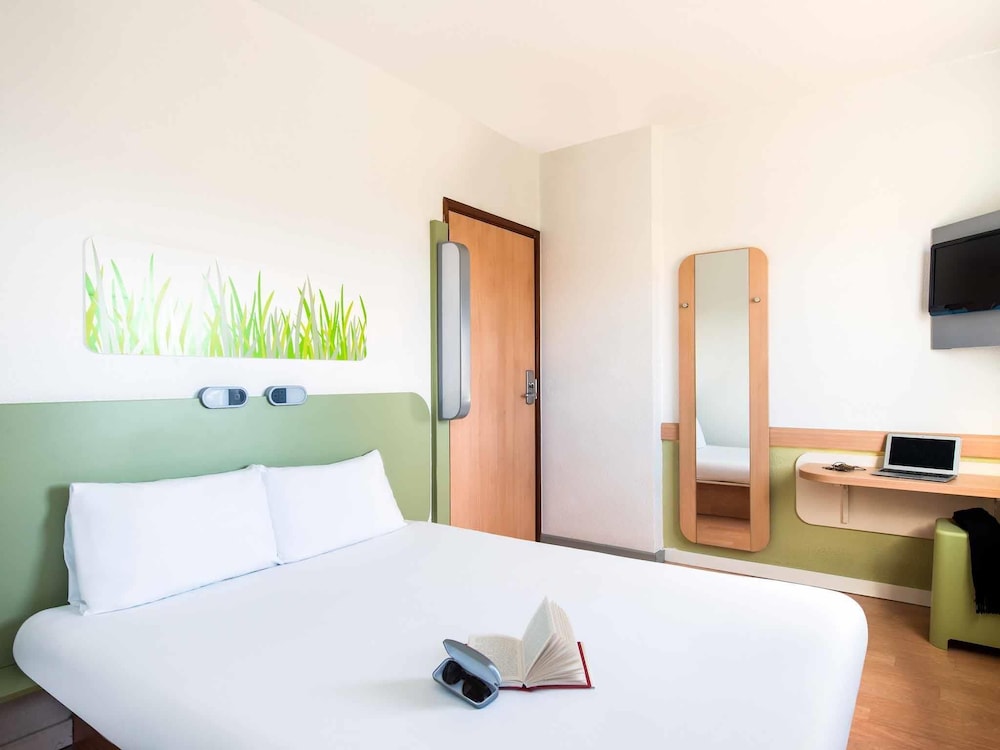 Ibis Budget Leeds Centre Crown Point Road 19/63