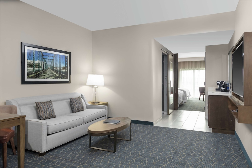 Embassy Suites by Hilton Grand Rapids Downtown, MI 32/59