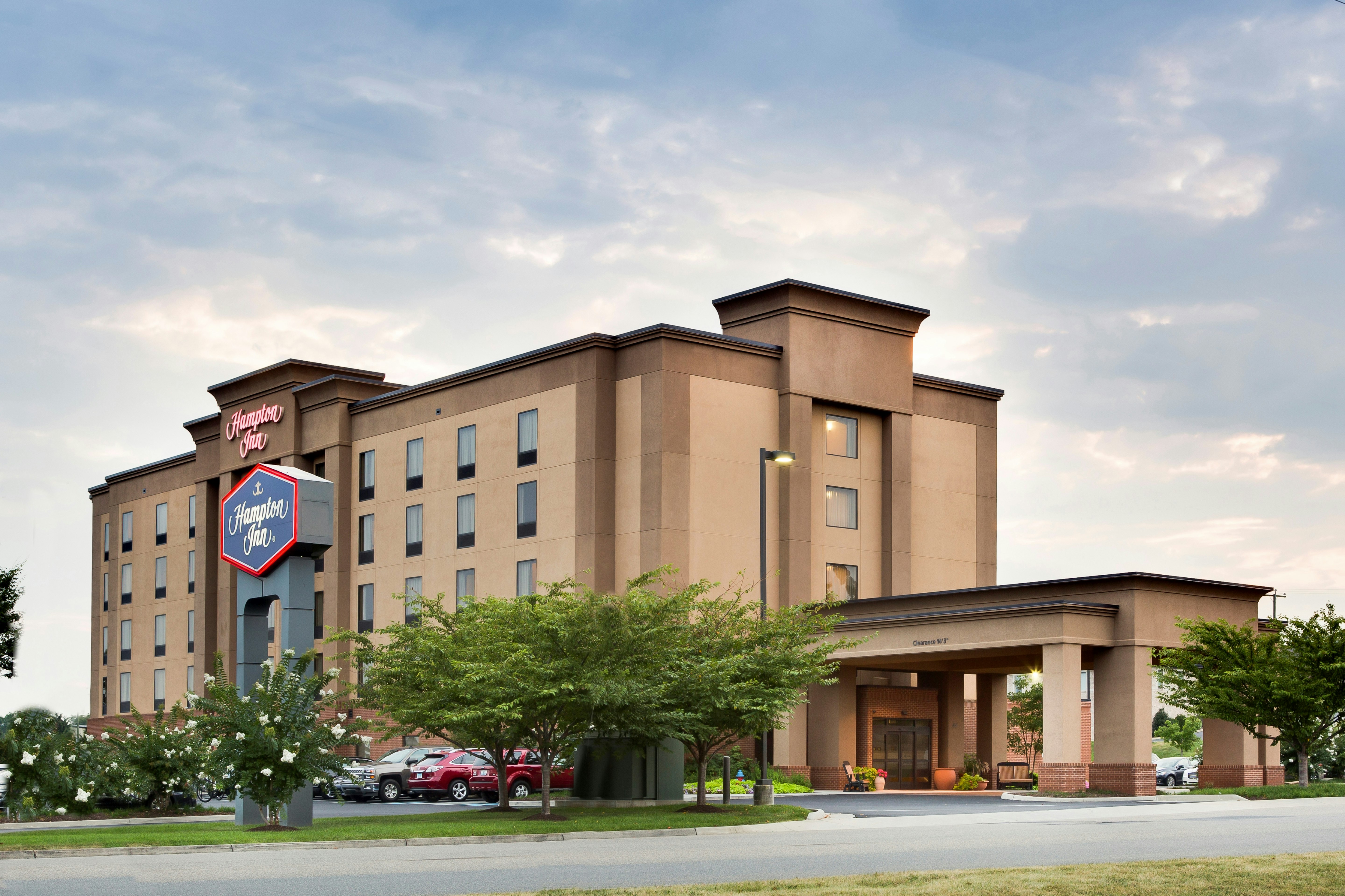 Hampton Inn Harrisonburg South 2/53