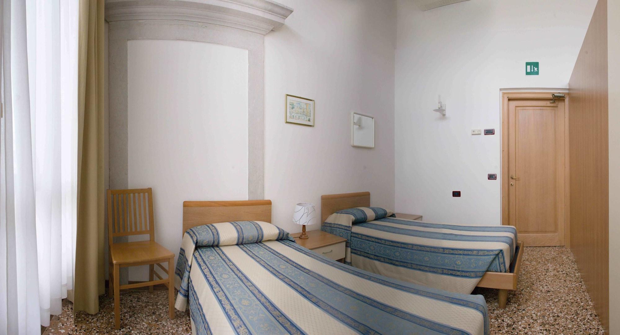 Room, Triple, Shared Bathroom