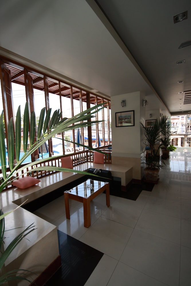 First Residence Hotel 36/48