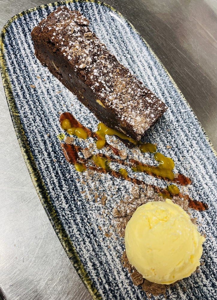 The Royal Oak Inn 30/50