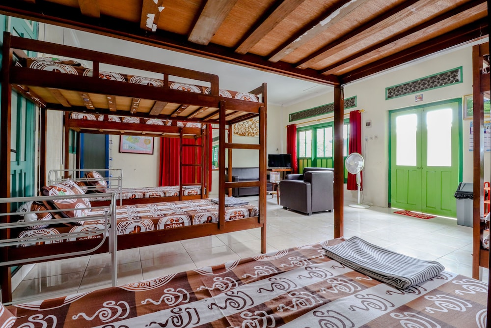 Bahagia Sederhana Home Stay - Hostel by ZUZU 10/50