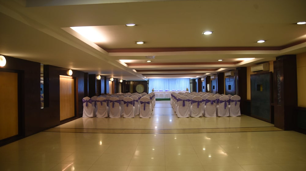 Maurya Hotel 11/66