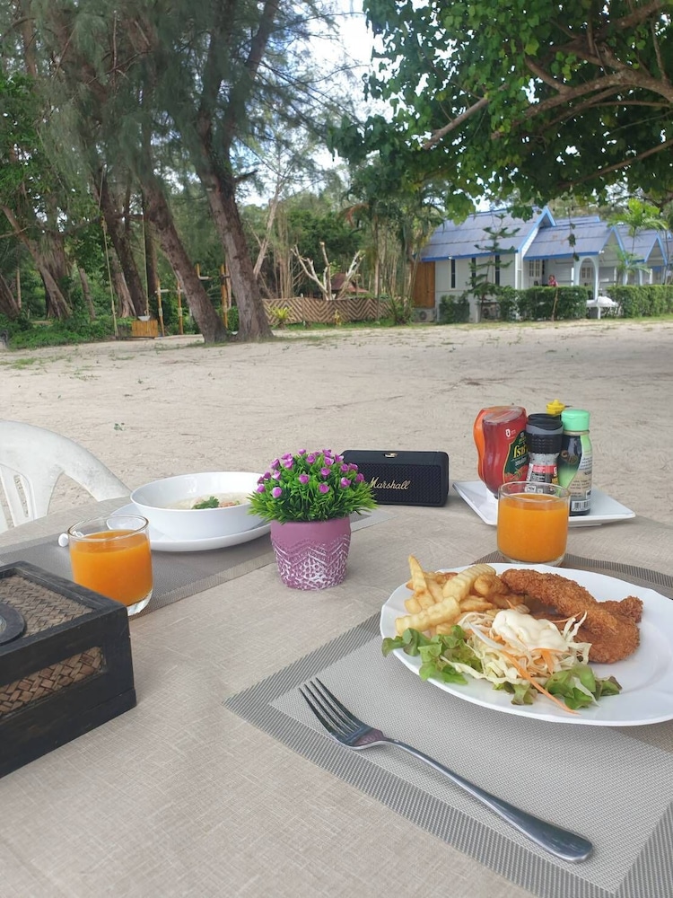 Pan Beach Bungalows 34/50