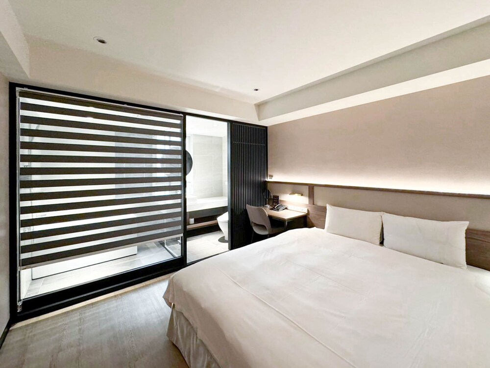 Royal Rose Hotel Zhongshan 21/44