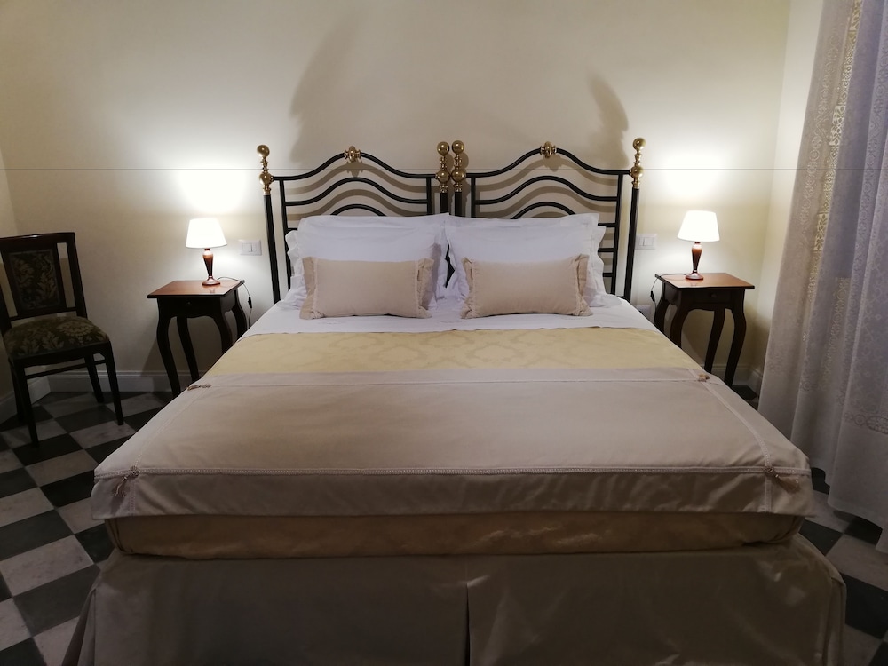 Relais Palazzo Vaglio 12/70