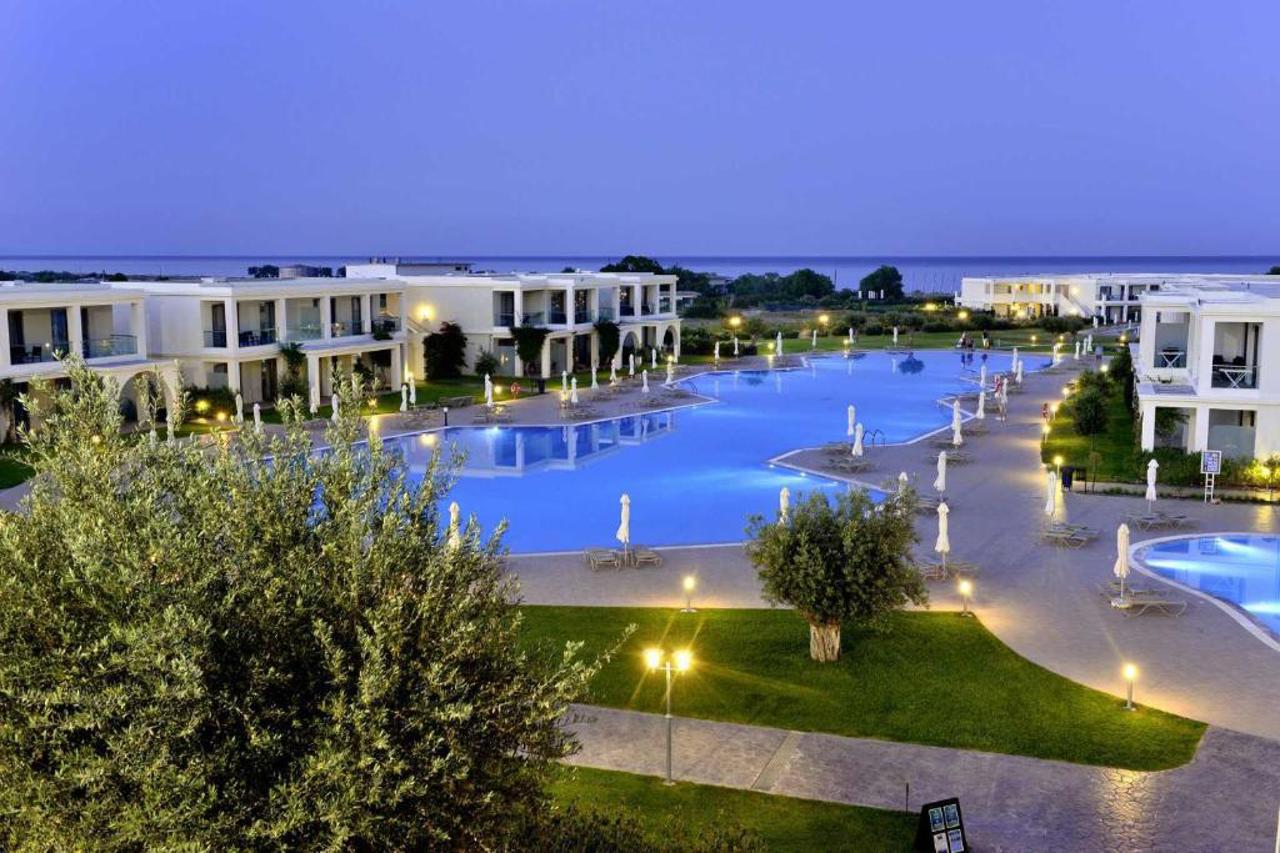 Levante Athletic Resort 19/23