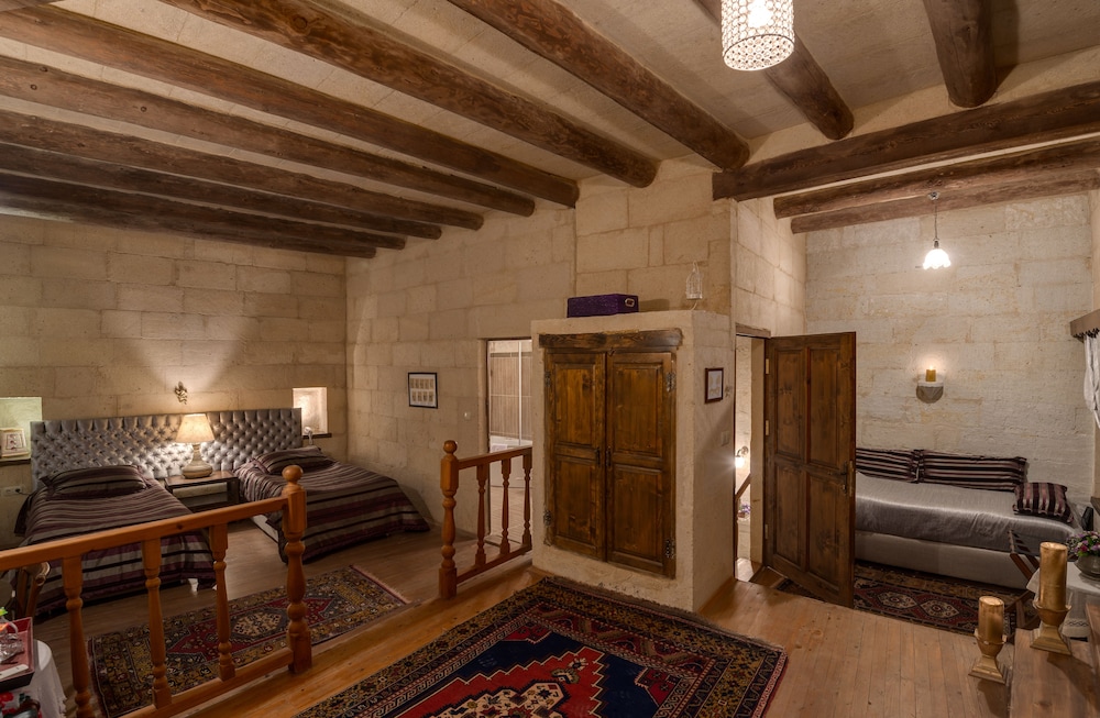 Hotel Temenni Evi 32/50