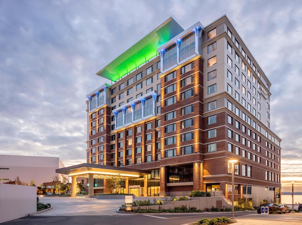 Hyatt Regency Lake Washington 3/50
