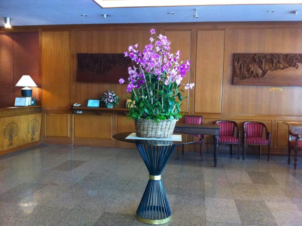 Royal Lanna Hotel 12/57