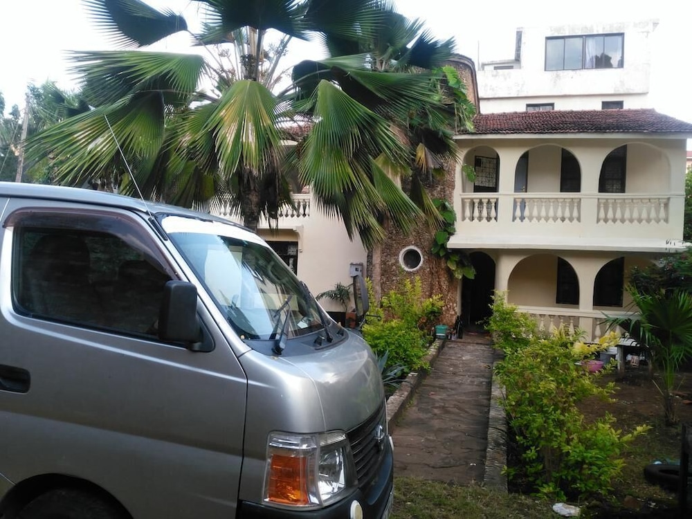 Akogo House 25/29