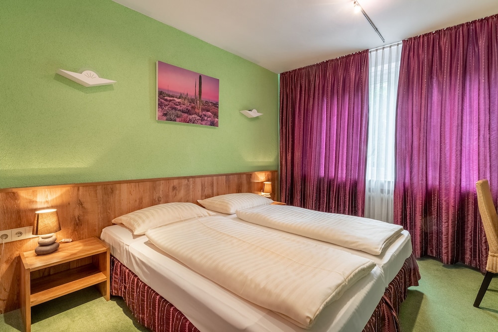 Hotel Arosa (Hotel Arosa Dusseldorf Oberkassel) 11/34