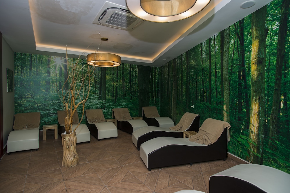 Palm World Side Hotel 25/50