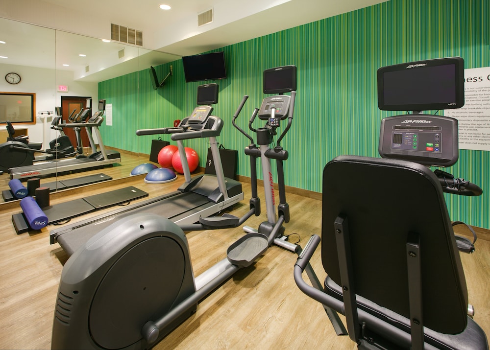Holiday Inn Express Hotel And Suites Burleson Ft Worth 39/65