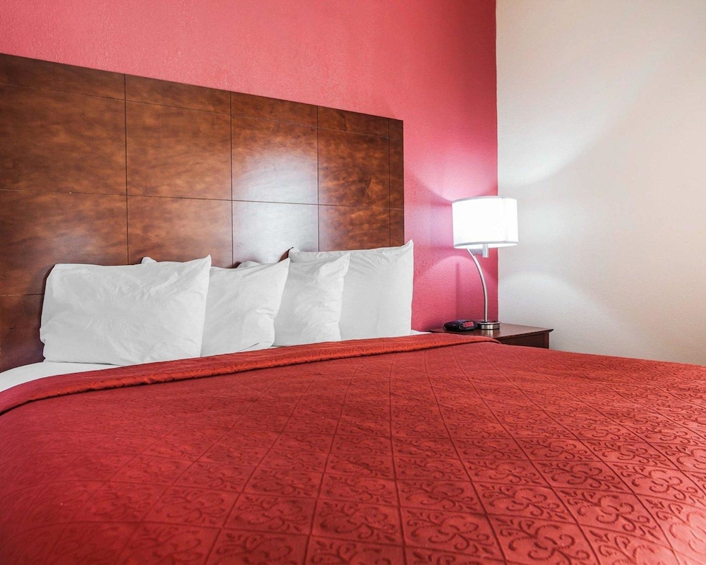 Quality Inn & Suites Altoona - Des Moines 11/33
