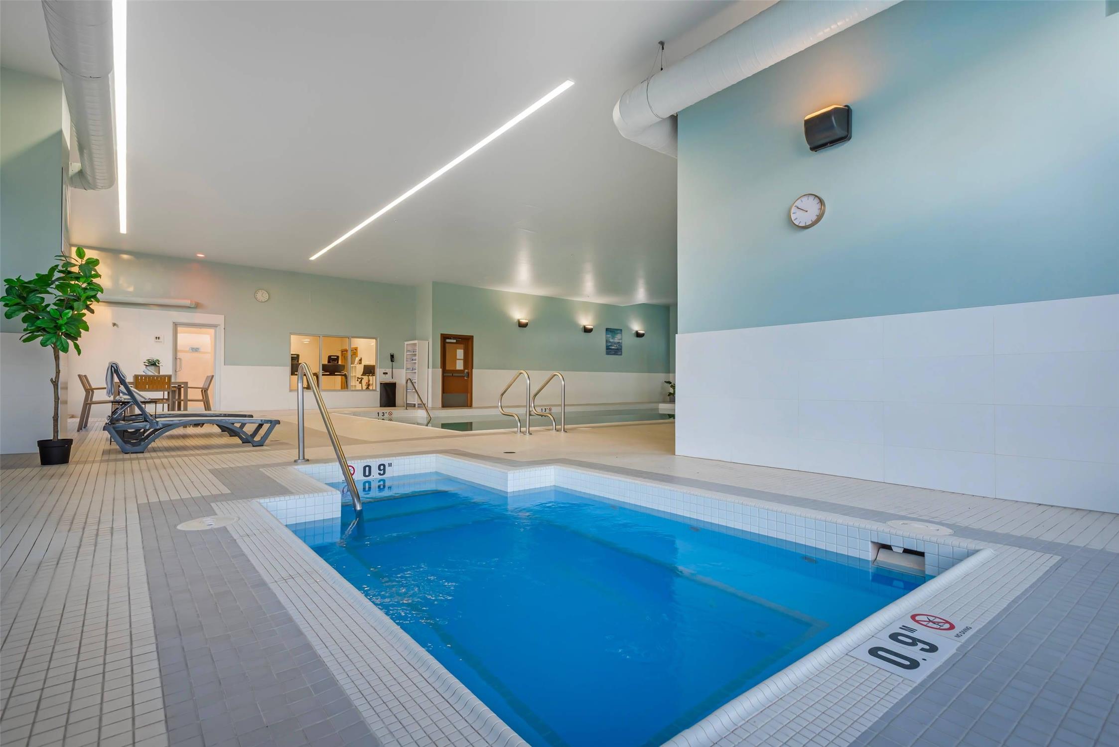 Radisson Hotel & Conference Centre Calgary Airport 36/78