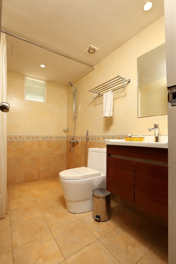 Treebo Select Cochin Legacy 45/48