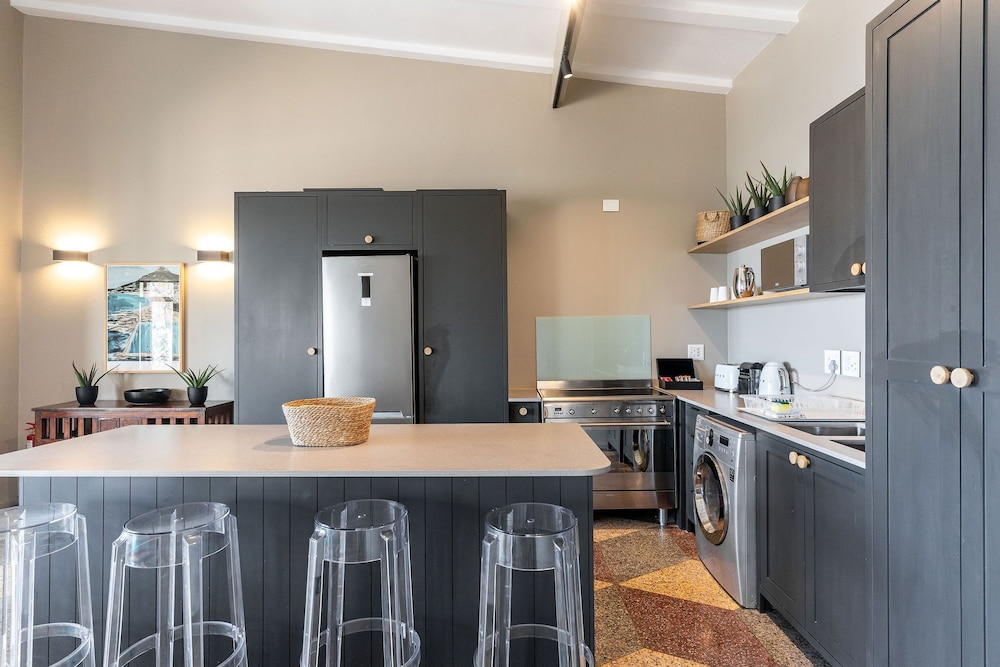 Camps Bay Village 33/50