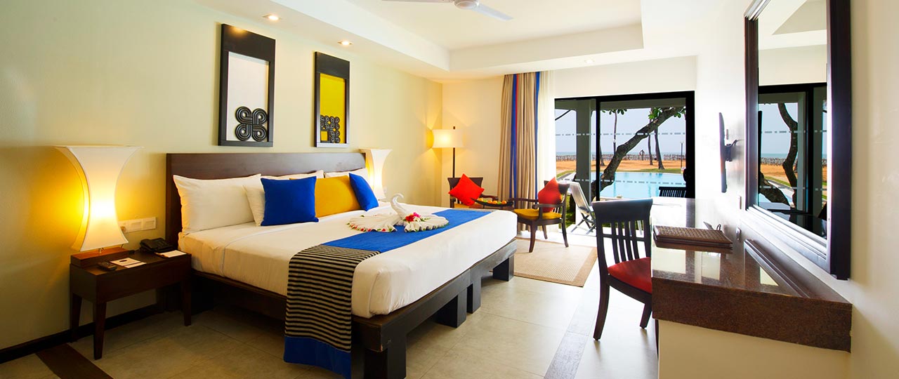 Twin/Double Room Superior Pool Terrace, Club Hotel Dolphin 2/2