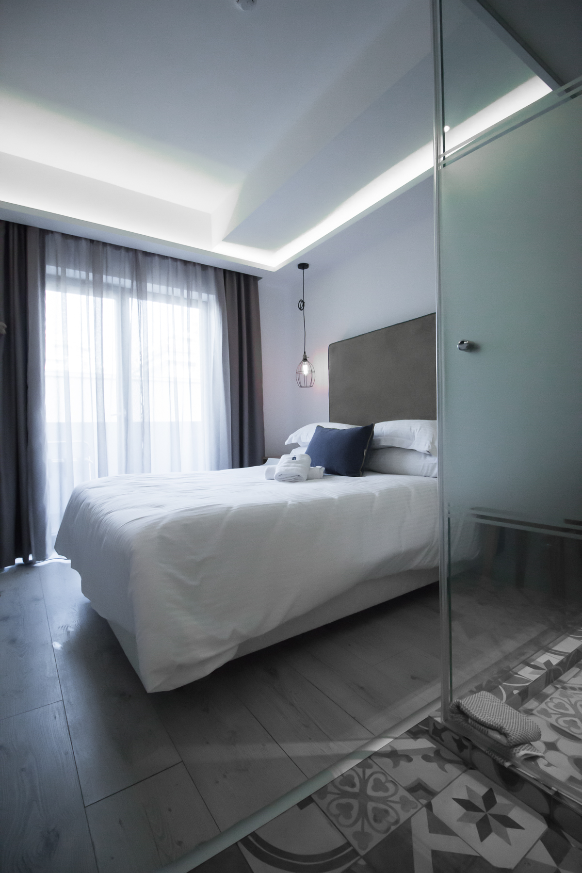Blue Bottle Hotel 15/90