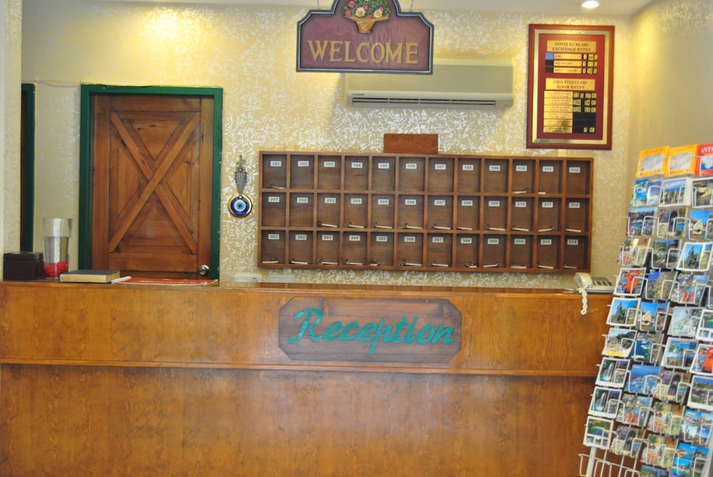 BENNA HOTEL 22/77