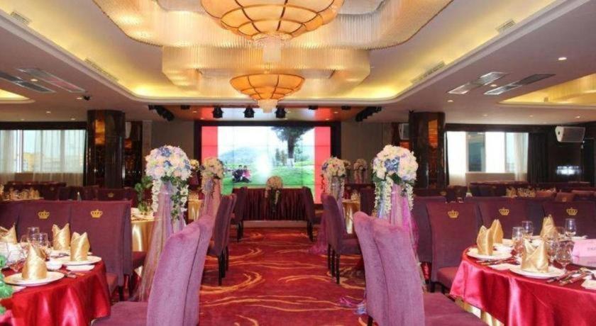Venus Royal Hotel (The Royal Classic) 34/46