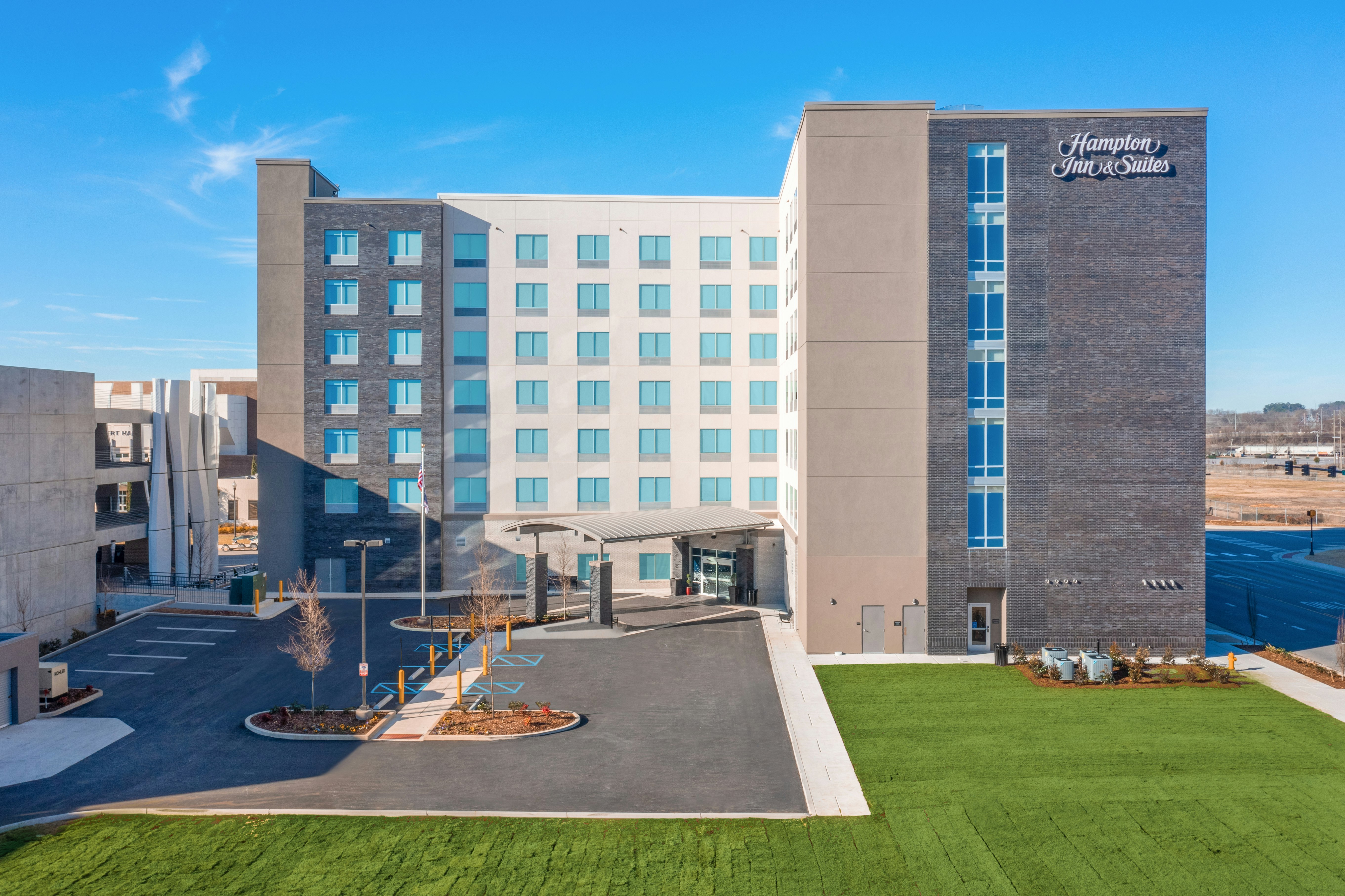 Hampton Inn and Suites Huntsville Downtown 20/21