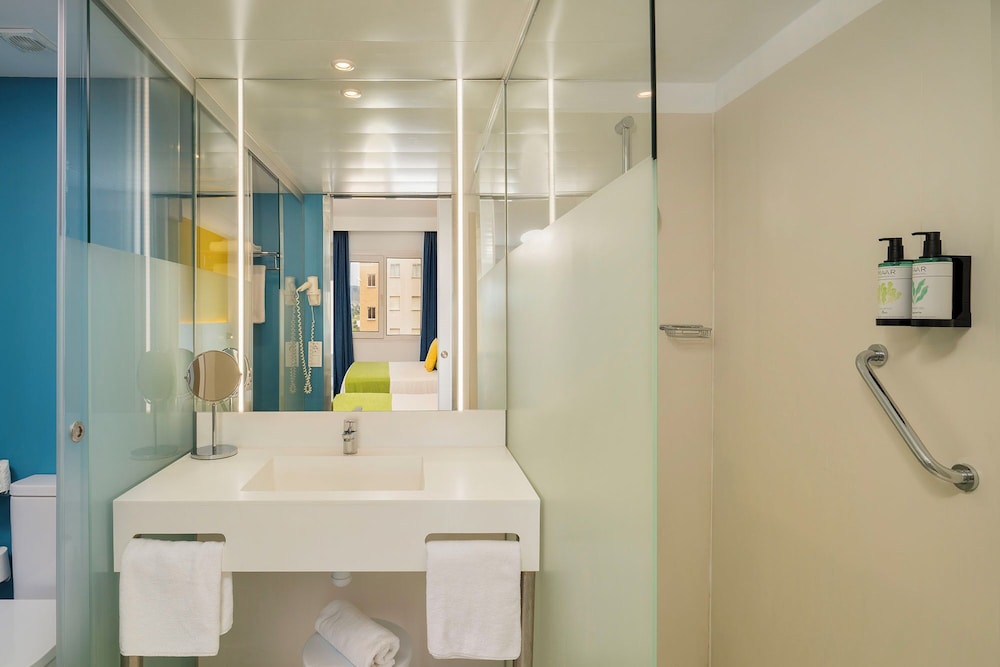 ZT Aparthotel Acuasol 48/50