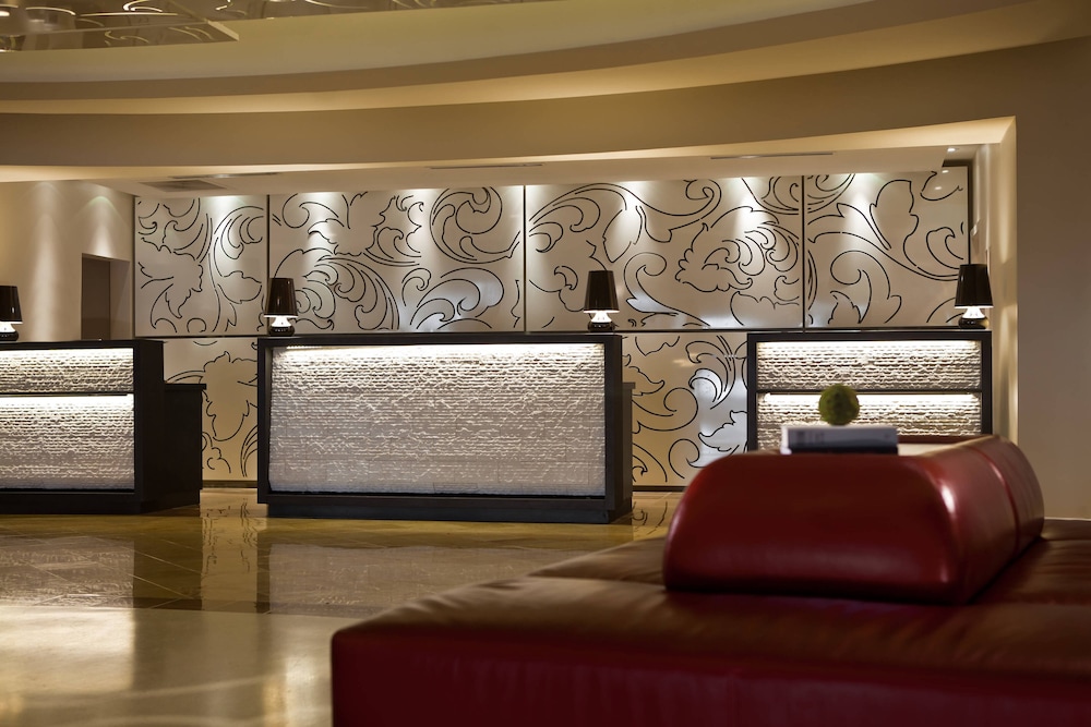 Lobby at Renaissance Newark Airport Hotel, ELIZABETH - NJ
