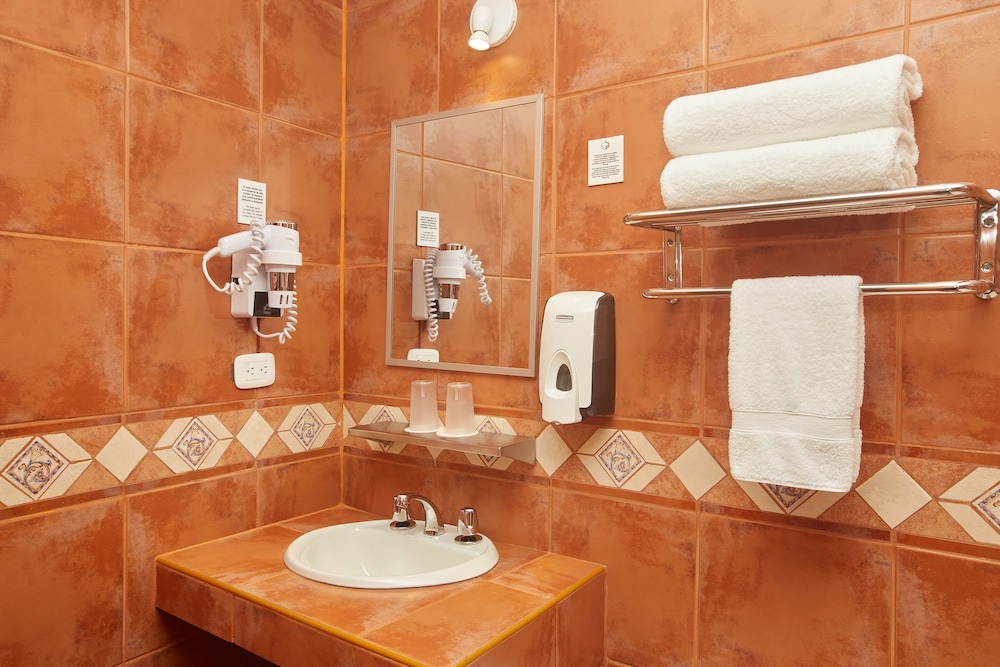CASA ANDINA STANDARD PUNO 7/81