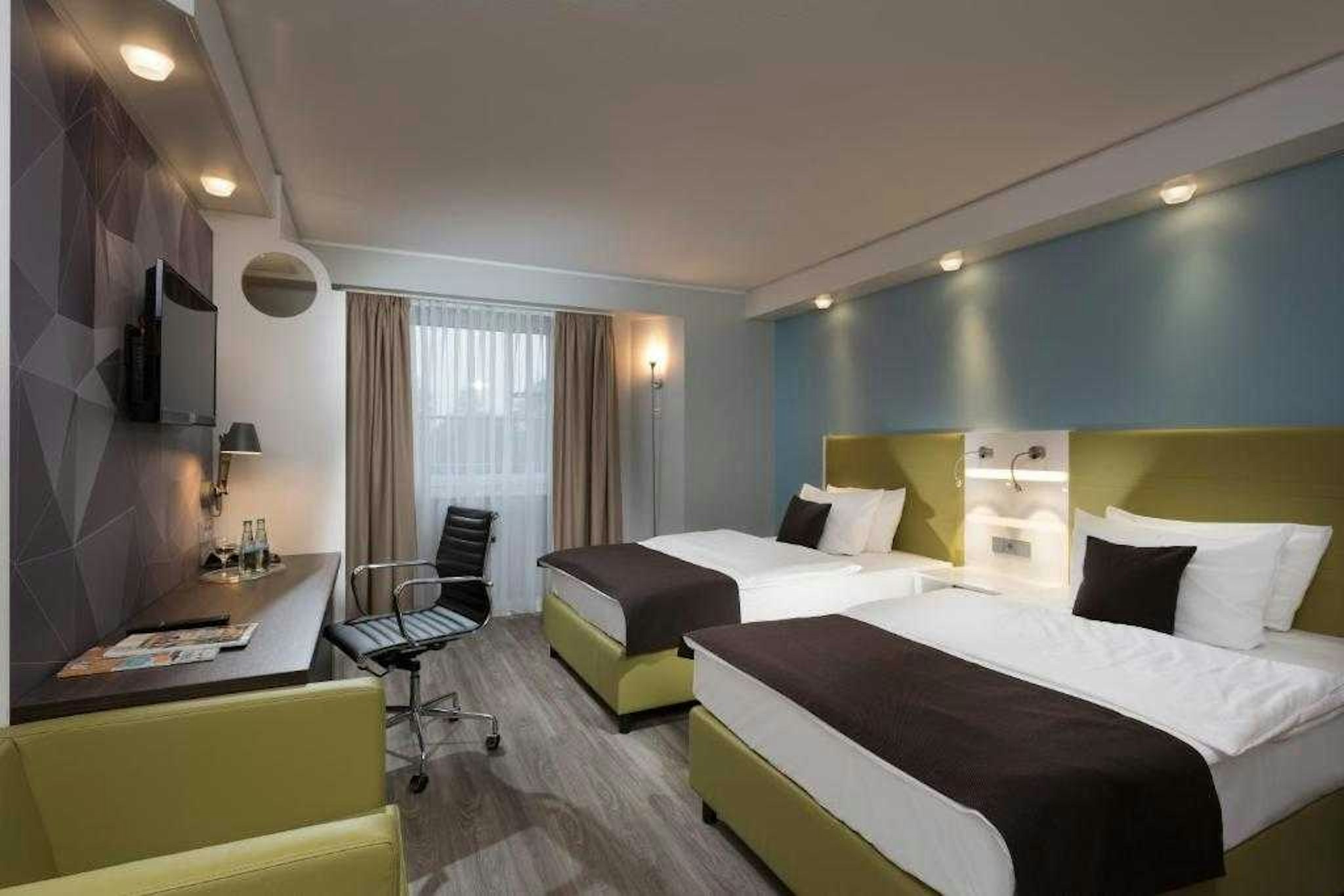 Peine Salzgitter Hotel by Belvilla 5/50