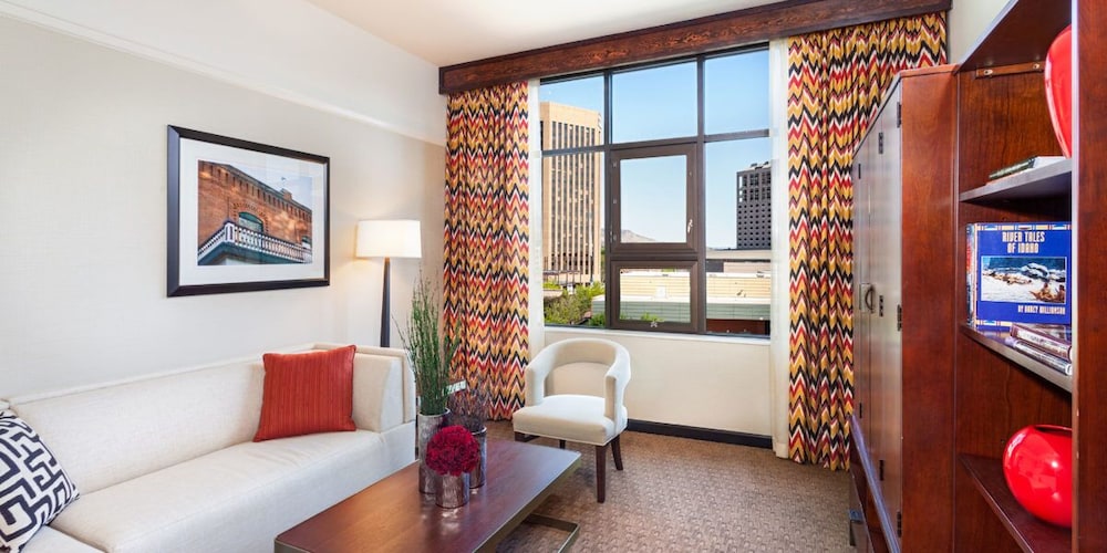 Hotel 43 42/60