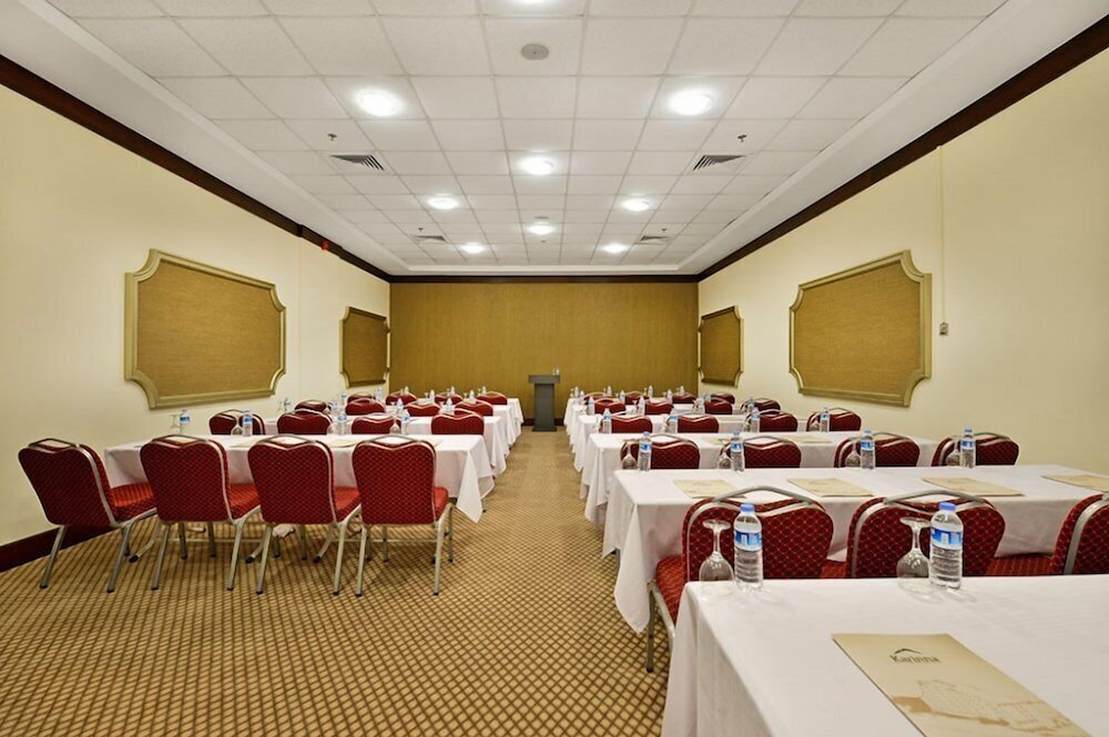 Karinna Convention And Spa 42/55