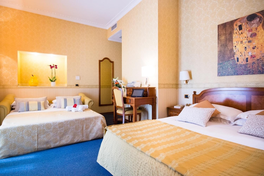 AMADEUS HOTEL ROME 15/50