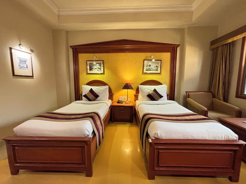 HOTEL PRADEEP 21/55