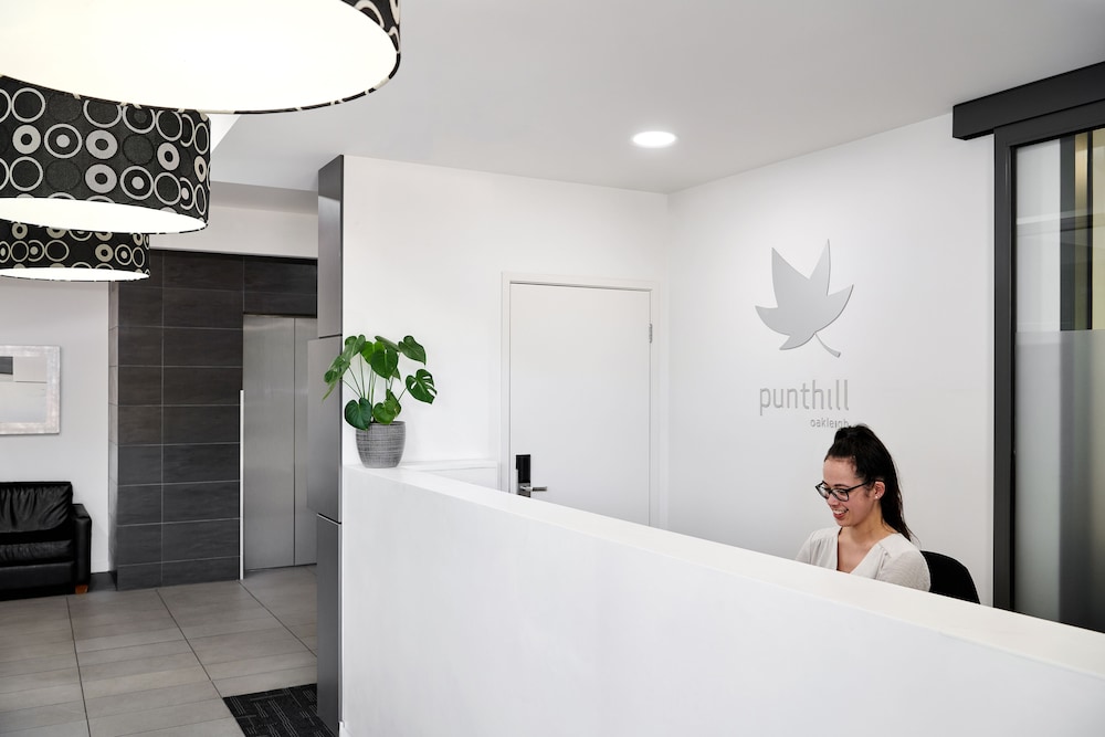 Punthill Oakleigh 6/50