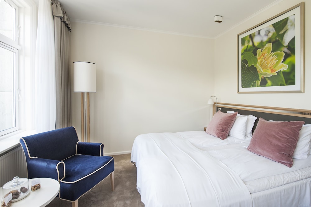 STANDARD, DOUBLE OR TWIN BED