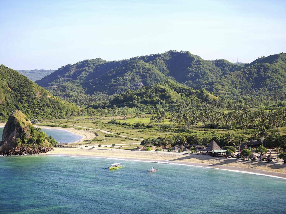 Novotel Lombok Resort and Villas 78/80