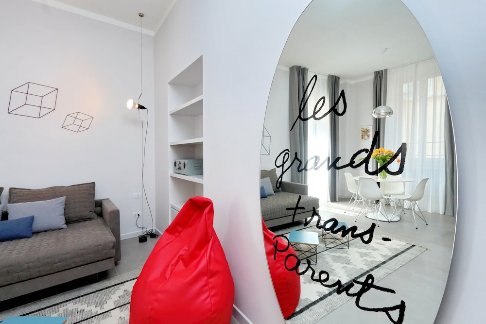 Propaganda Suites 28/50