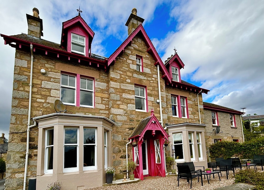 Carra Beag Guest House 3/50