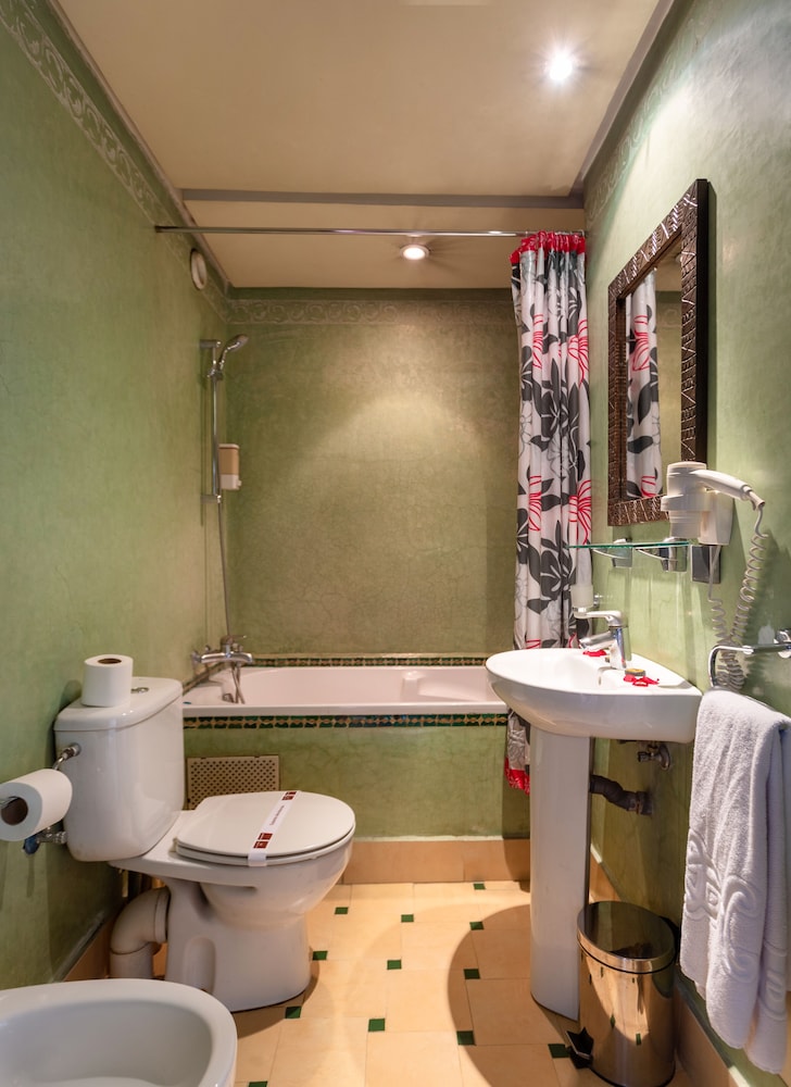 Le Caspien Hotel 52/52