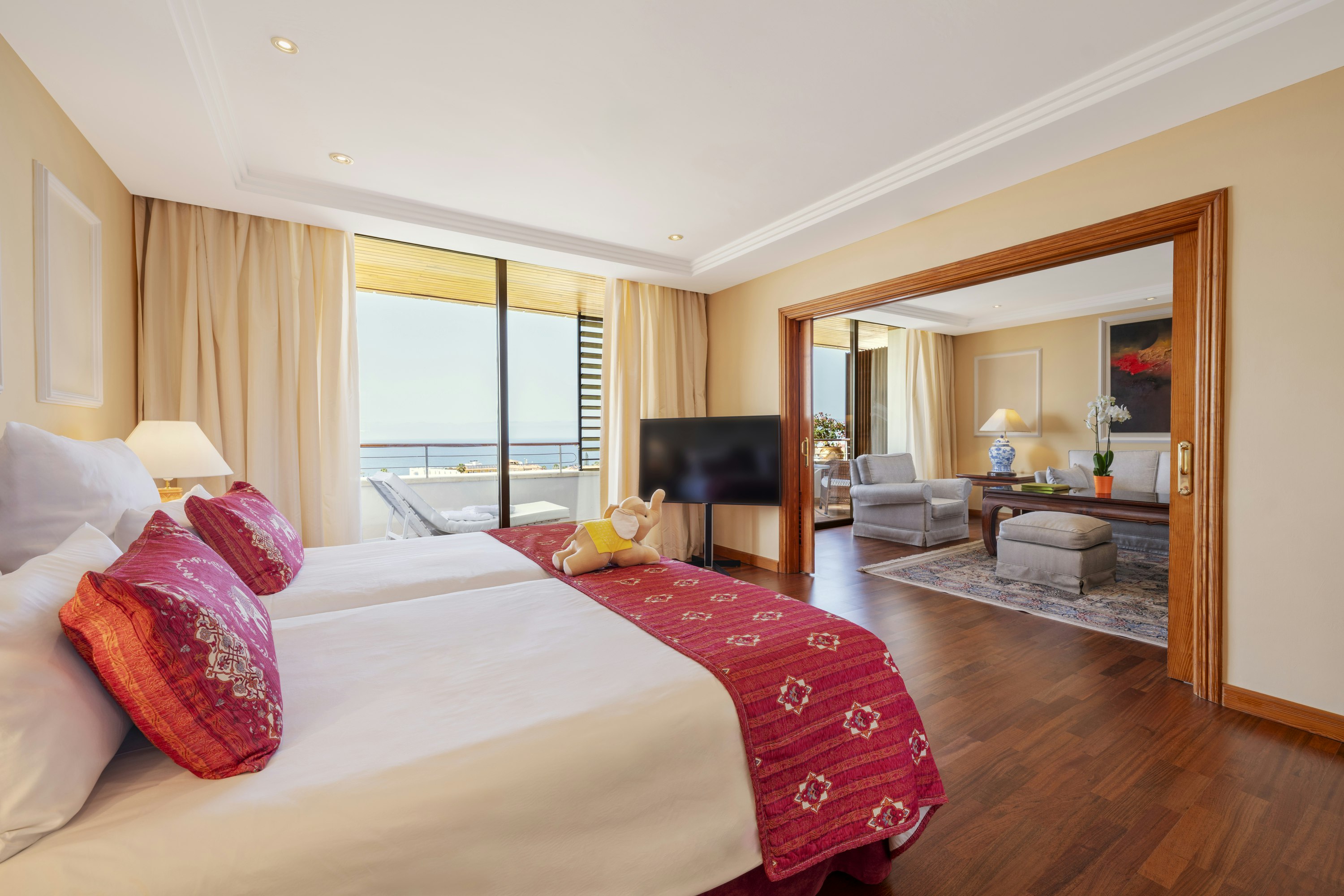 Senator, Suite, Ocean View