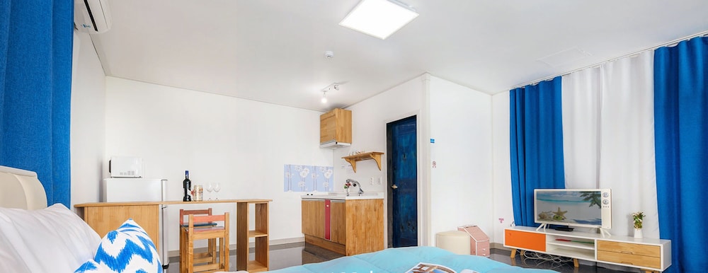 Namhae Santorini N Pension 10/50