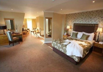Bracken Court Hotel 18/60