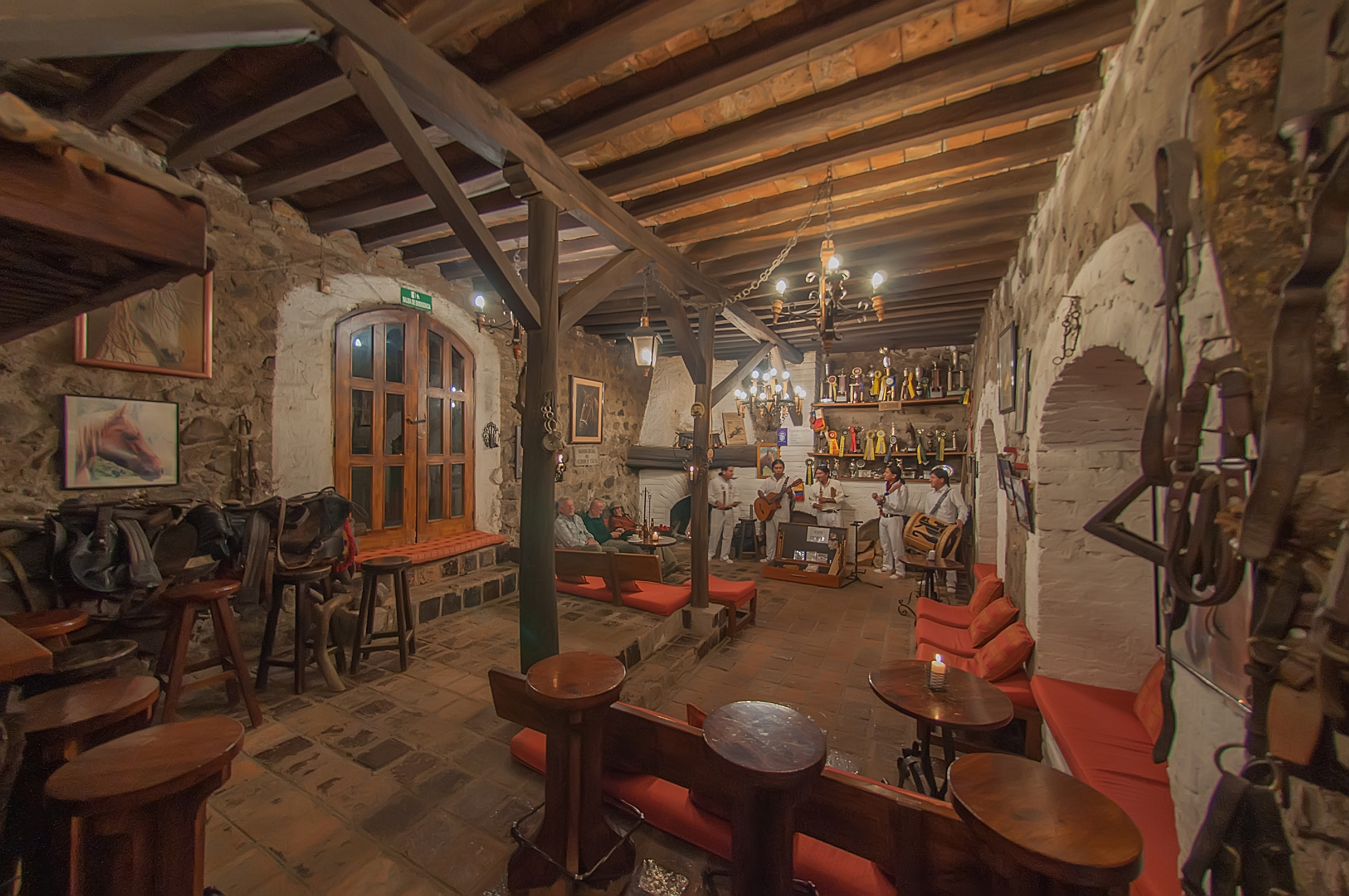 Hosteria Hacienda Pinsaqui 33/47