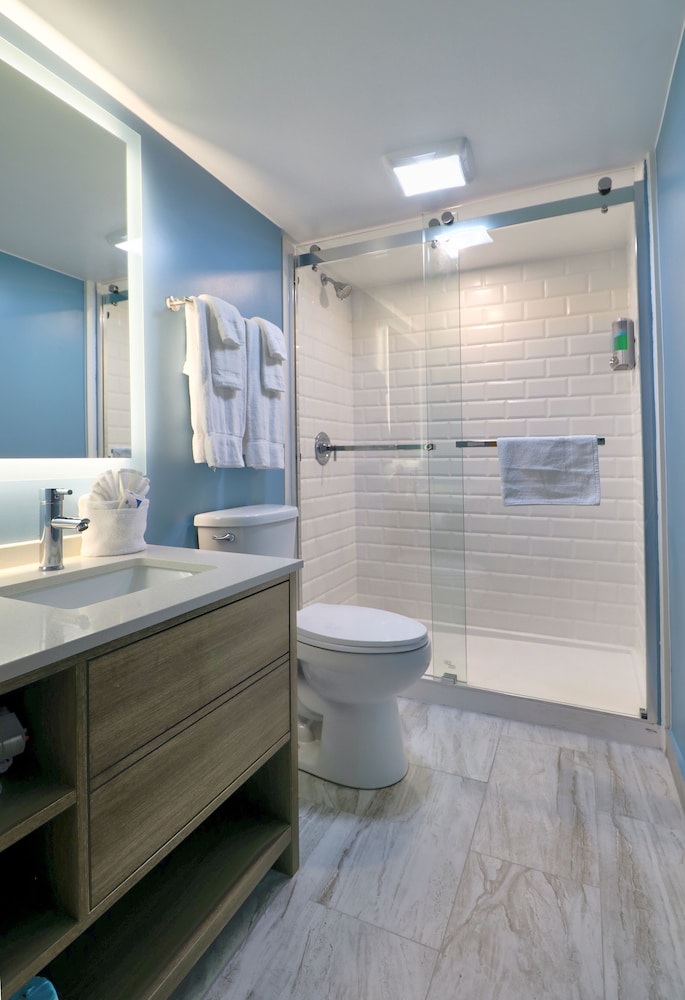 Yankee Clipper Inn, SureStay Collection by Best Western 47/50