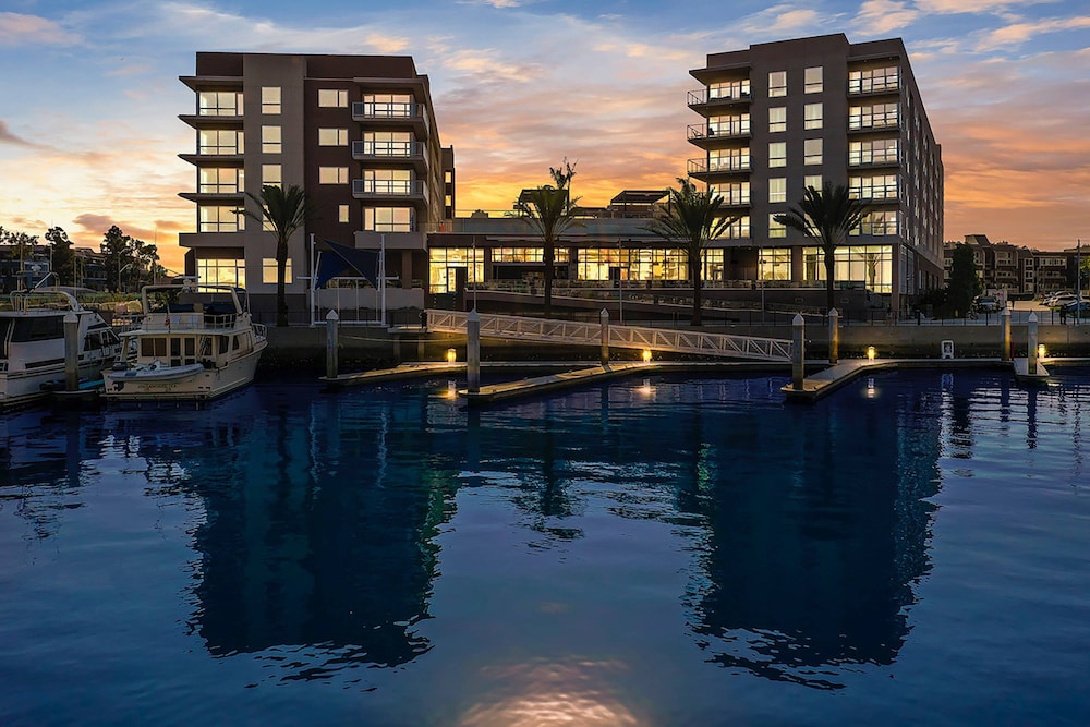 Courtyard by Marriott Marina del Rey 28/35